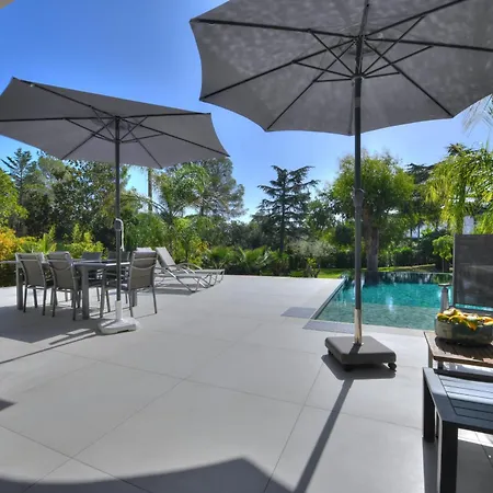 빌라 Californienne Grand Standing Avec Piscine Miroir Calme Et Residentiel Borne Ev Saint-Raphaël