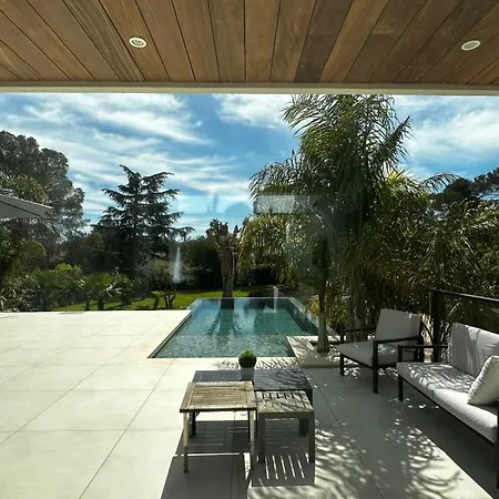 빌라 Californienne Grand Standing Avec Piscine Miroir Calme Et Residentiel Borne Ev